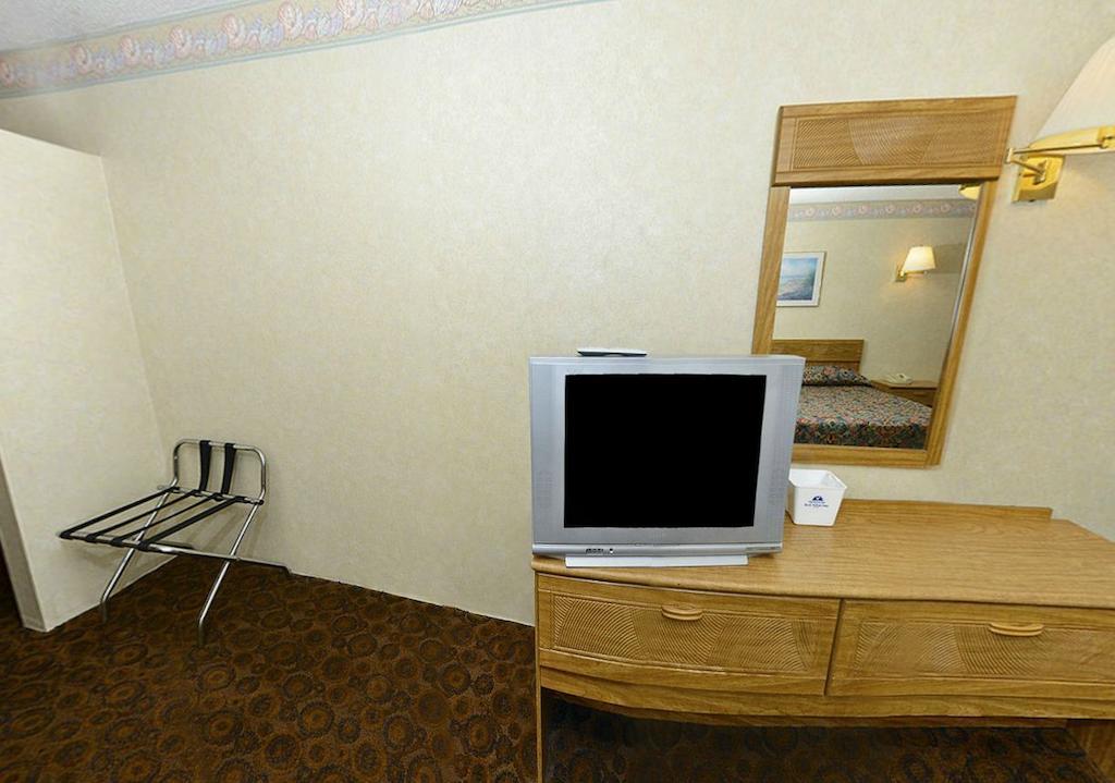 America'S Best Value Inn Стейтсвіль Екстер'єр фото