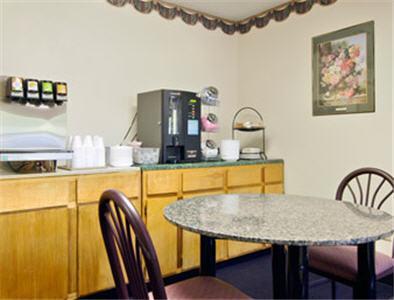 America'S Best Value Inn Стейтсвіль Ресторан фото